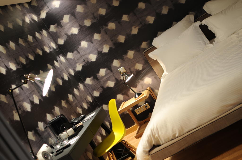 Hotel-Restaurant L'Aquarelle Breuillet  Стая снимка