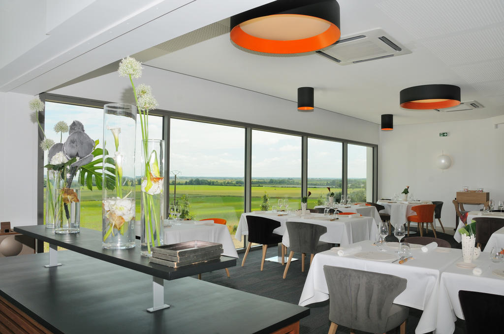 Hotel-Restaurant L'Aquarelle Breuillet  Екстериор снимка